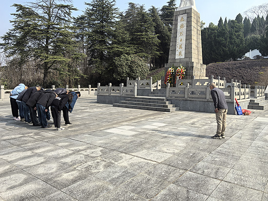 杨1.jpg